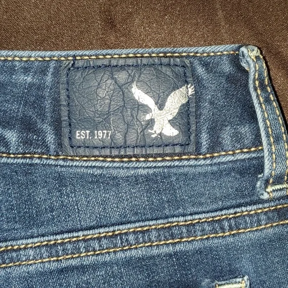 AE Shortie Shorts - Picture 3 of 8